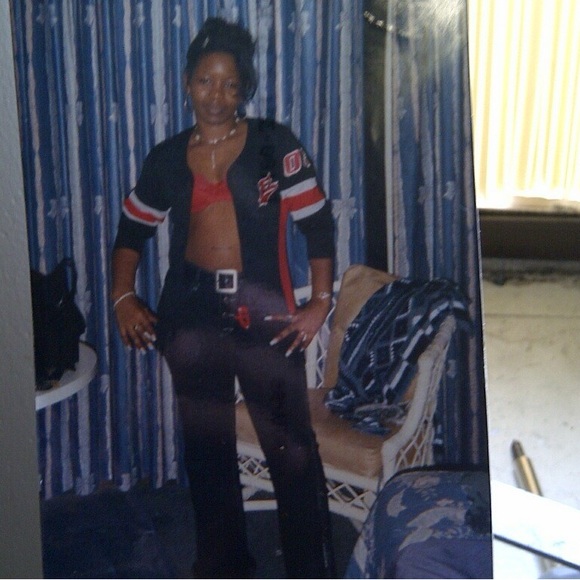 ANOTHER KLEARANCE!!! Dresses Galore and More!!!! HOME OF THE $5 HOLLAS - Picture 10 of 11